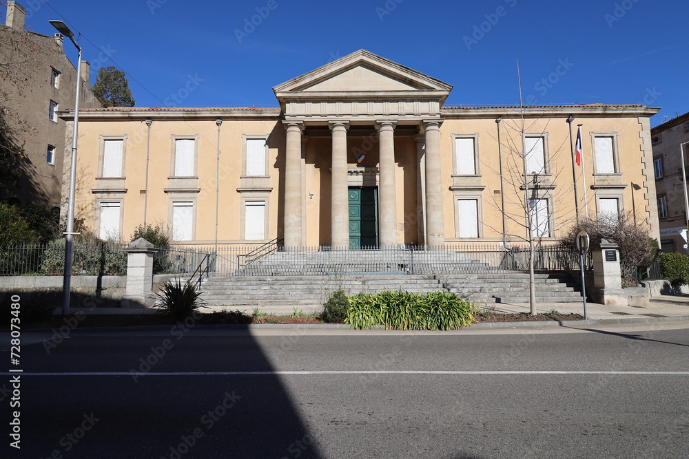 Le palais de justice, vu de l'extérieur, ville de Privas, département de l'Ardèche, France