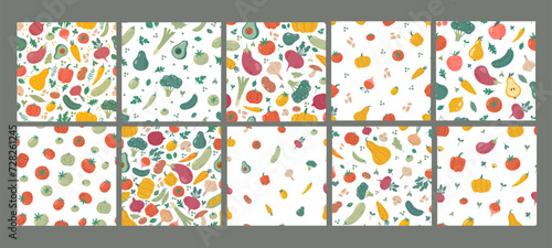 Vegetables pattern. Seamless background with hand drawn different vegetable and greens. Organic natural food. Abstract print tomato, pumpkin, pepper, onion. Vector set