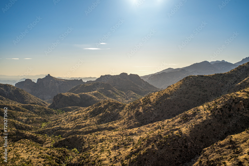 Naklejka premium Expansive view of mountainous terrain