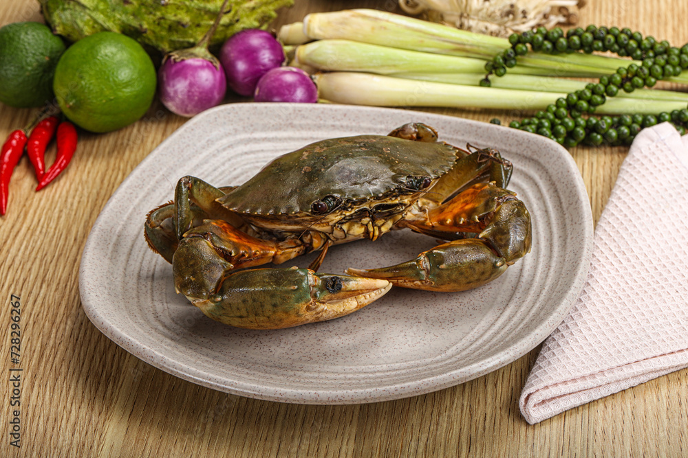 Delicous fresh raw uncooked crab