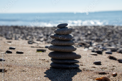 Canvas Print zen stones on the beach