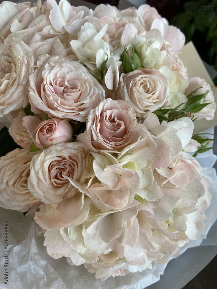 Aesthetic flower bouquet. Floral background
Aesthetic flower bouquet. Floral background