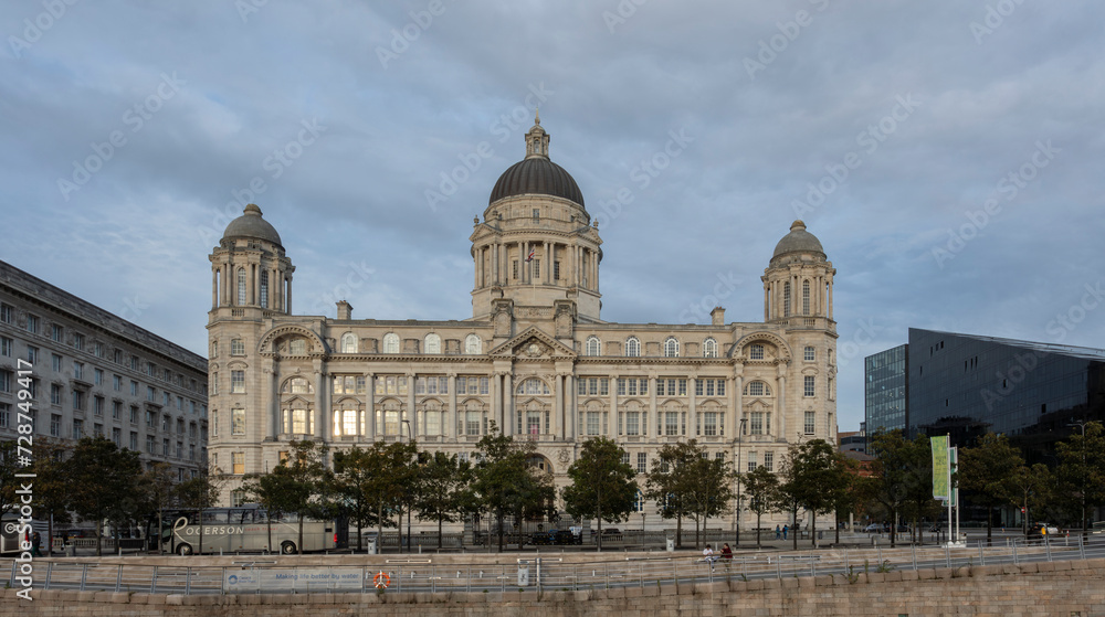 Obraz premium Liverpool, united kingdom May, 16, 2023 The facade of the Port of Liverpool Building, or Dock Office, one of the Three Graces located at the Pier Head, 