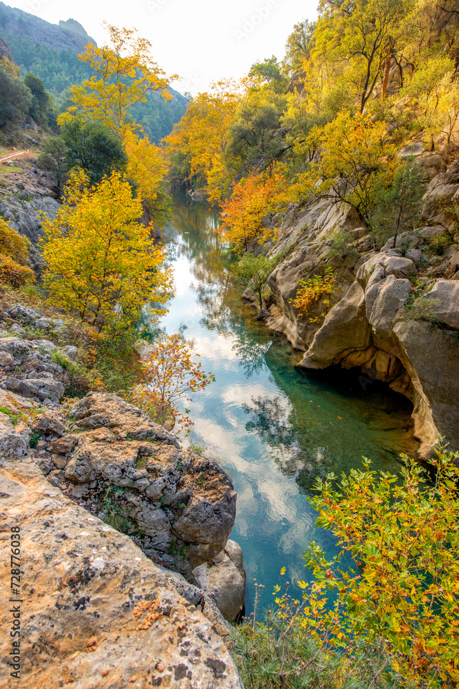 Yazili Canyon ( Yazili Kanyon ) is in the Sutculer, Isparta,with its lakes and the picturesque views of the area, and also the rich variety of flora and fauna. Yazili Canyon ( Yazili Kanyon ) is in the Sutculer, Isparta,with its lakes and the picturesque views of the area, and also the rich variety of flora and fauna.