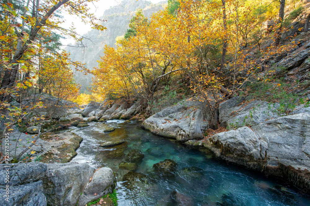 Yazili Canyon ( Yazili Kanyon ) is in the Sutculer, Isparta,with its lakes and the picturesque views of the area, and also the rich variety of flora and fauna. Yazili Canyon ( Yazili Kanyon ) is in the Sutculer, Isparta,with its lakes and the picturesque views of the area, and also the rich variety of flora and fauna.