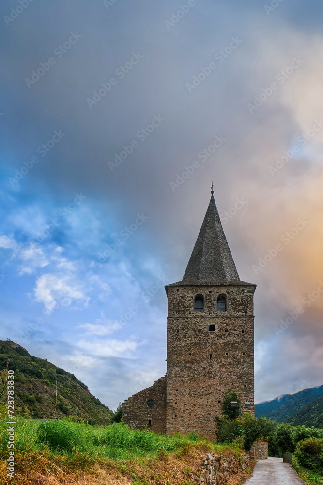Garós is a population entity in the municipality of Alto Arán, in Catalonia, Spain, which is part of the third of Arties and Garós. Garós is a population entity in the municipality of Alto Arán, in Catalonia, Spain, which is part of the third of Arties and Garós.