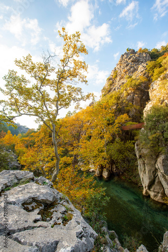 Yazili Canyon ( Yazili Kanyon ) is in the Sutculer, Isparta,with its lakes and the picturesque views of the area, and also the rich variety of flora and fauna.