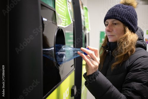 recycling pets and bottles in a machine