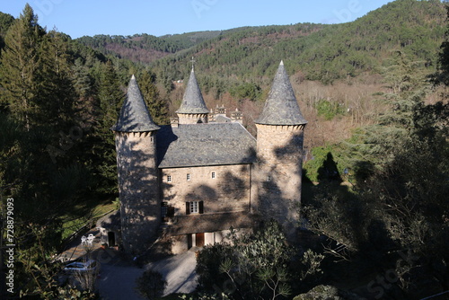 Château de MONTJOIE (CHAMBORIGAUD)