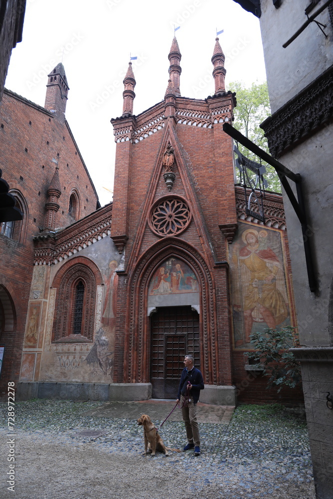 Obraz premium church in the old town, turin italy