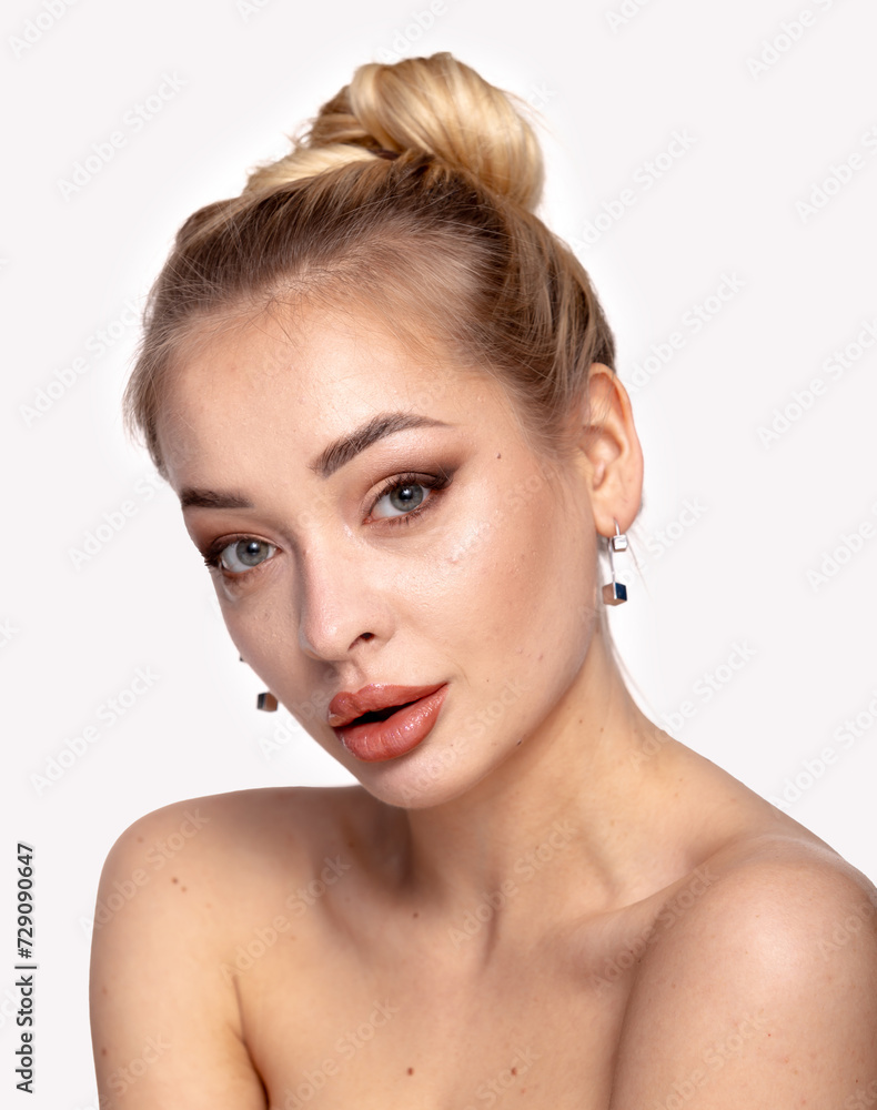 Natural beauty portrait woman in studio. Close-up face portrait of young female model. Natural image without retouching, shallow depth of field. Natural beauty portrait woman in studio. Close-up face portrait of young female model. Natural image without retouching, shallow depth of field.
