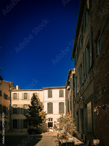 Fototapeta Naklejka Na Ścianę i Meble -  Street view of old village Arles in France