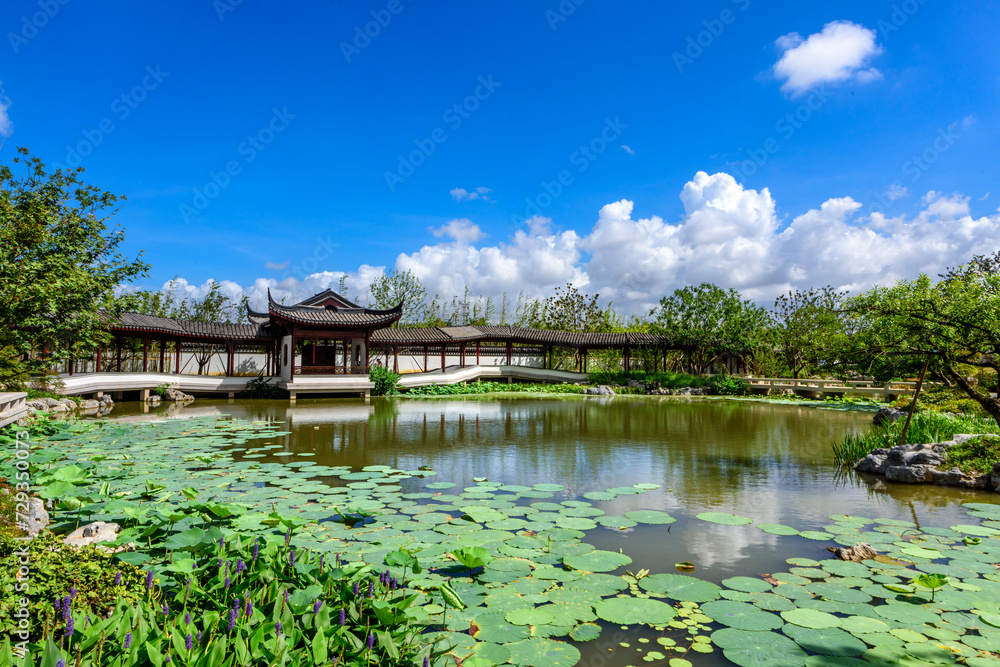 Obraz premium Garden landscape and old buildings in Suzhou, China