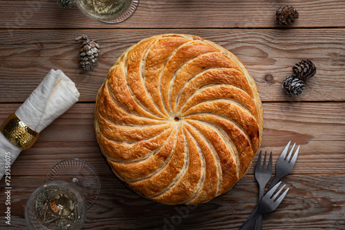 Fotografie galette des rois frangipane pâte feuilletée épiphanie