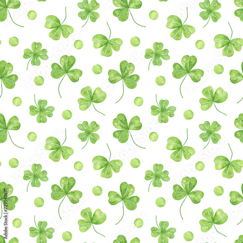 Shamrock leaves seamless pattern  symbol of luck in Ireland and its spring national holiday  St Patrick s day  seasonal hand drawn watercolor illustration  vintage and romantic style repeat ornament