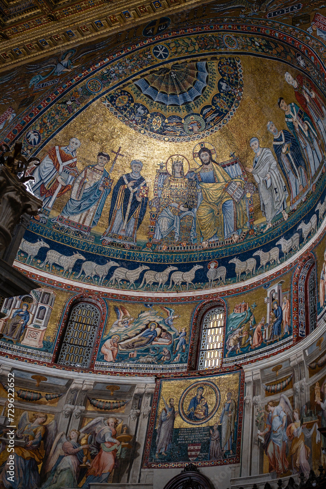 apse, mosaic with the Coronation of the Virgin, 12th century, work of Pietro Cavallini, The Basilica of Santa Maria in Trastevere, Founded in the 3rd century by Pope Callistus I, Rome, Lazio, Italy