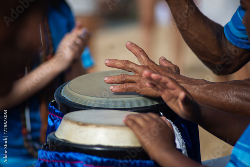 Quadro em tela Hands playing atabaque. musical rhythm. African music.