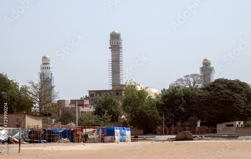Canvas Print la construction de la mosquée de la ville de Tivaouane au Sénégal en Afrique