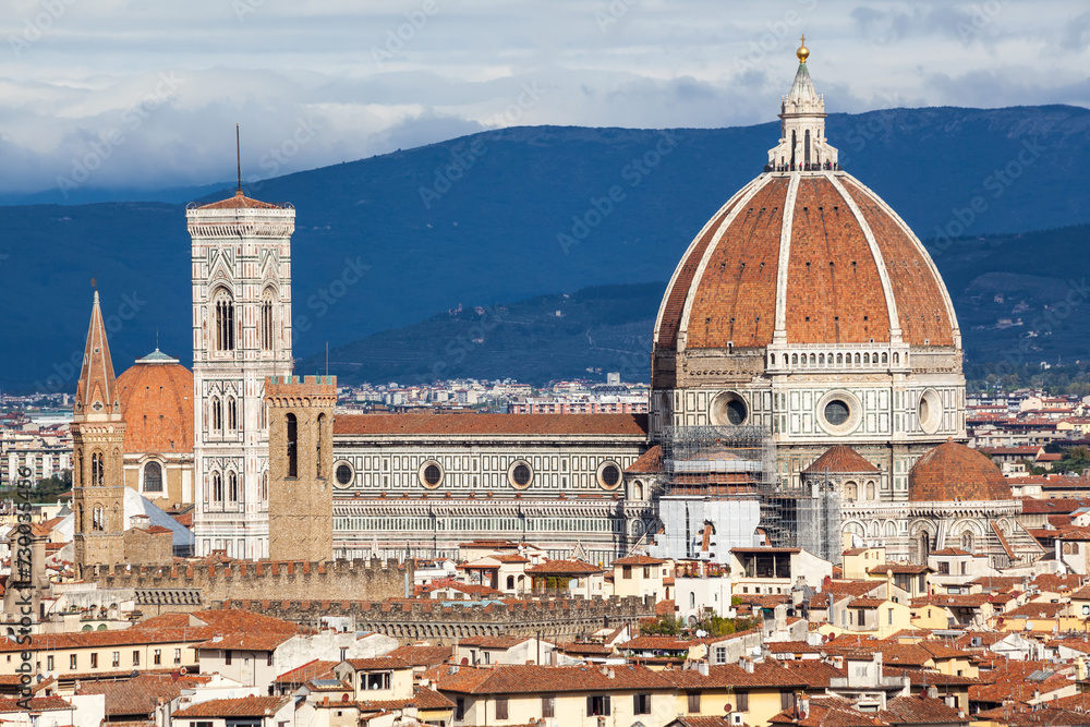 Fototapeta premium View of the Renaissance Duomo from Piazzale Michelangelo in the city of Firenze Florence, Italy.