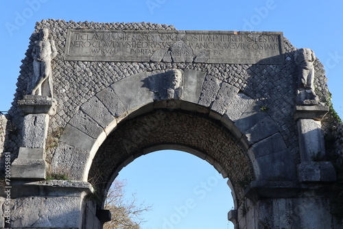 Altilia - Particolare di Porta Boiano nel Parco Archeologico di Sepino