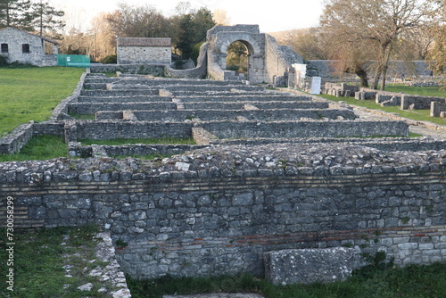 Obraz na płótnie Altilia - Abitazioni nel Parco Archeologico di Sepino dal Macellum w salonie