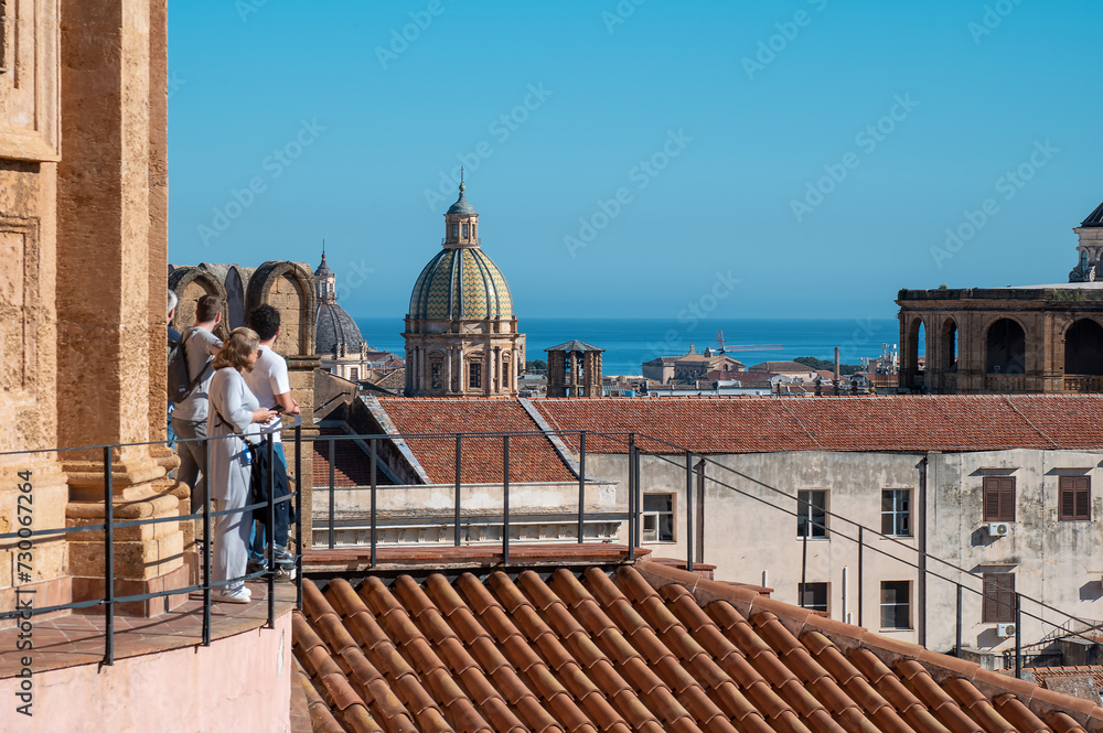 Obraz premium Palermo cathedral in Sicily Italy overlooking the city's picturesque landscape