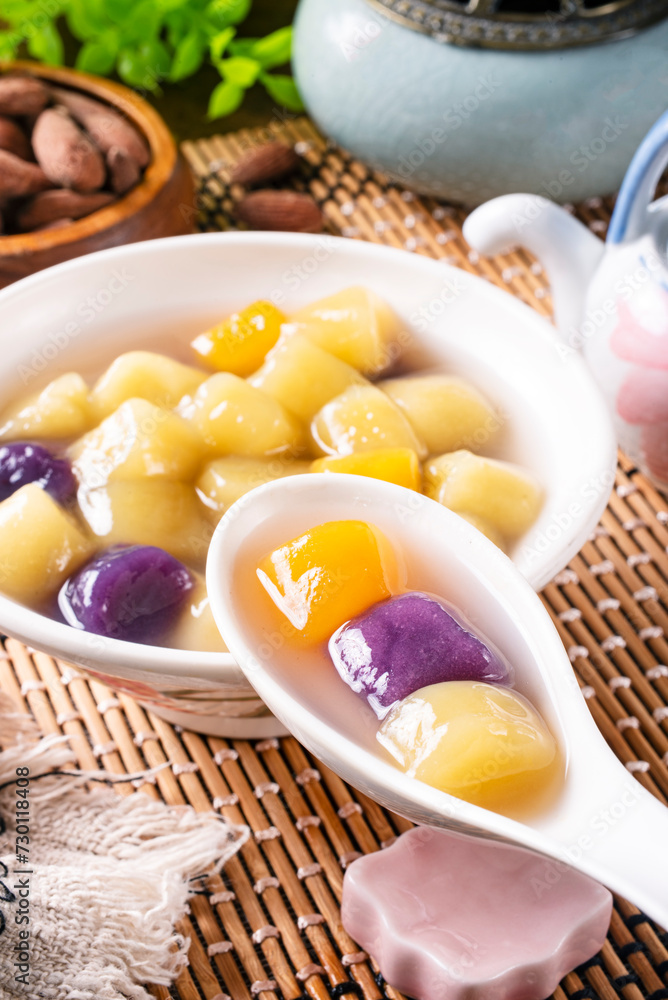 Sweet potato balls is a popular dessert in Taiwan Sweet potato balls is a popular dessert in Taiwan
