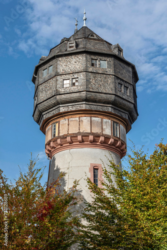 Der historische, neobarocke Wasserturm im Frankfurter Stadtteil Eschersheim erbaut 1901