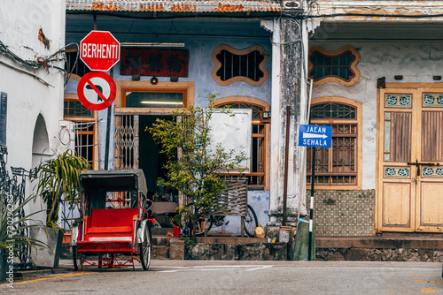 Obraz na płótnie street view of george town old town, malaysia w salonie