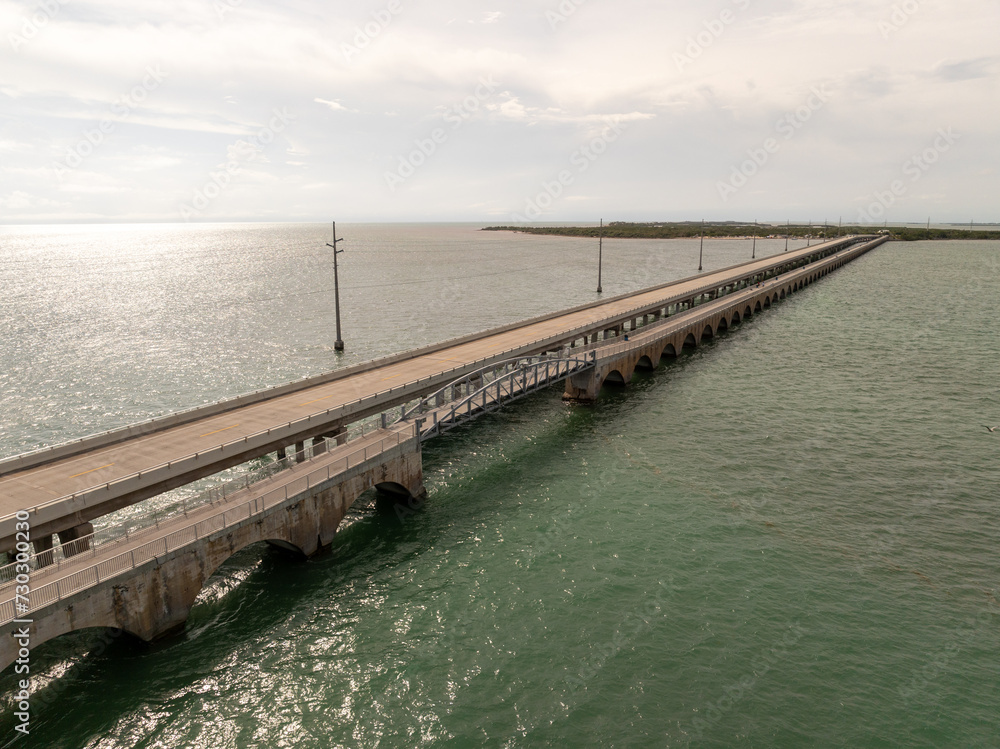 Fototapeta premium Spanish Harbor Channel Bridge - Florida