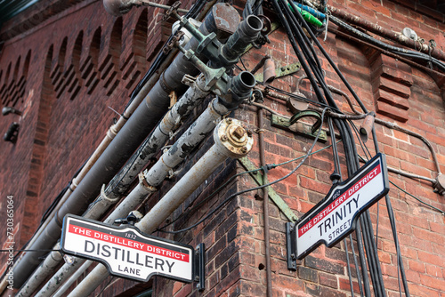Canvas Print sign in the city distillery district