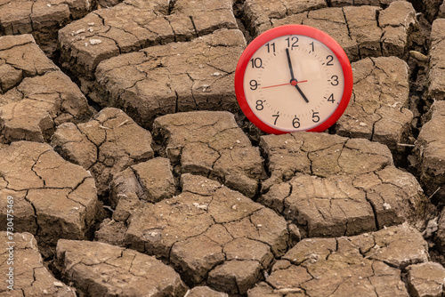 clock, drought, dry river countdown, climate change crisis, drought
