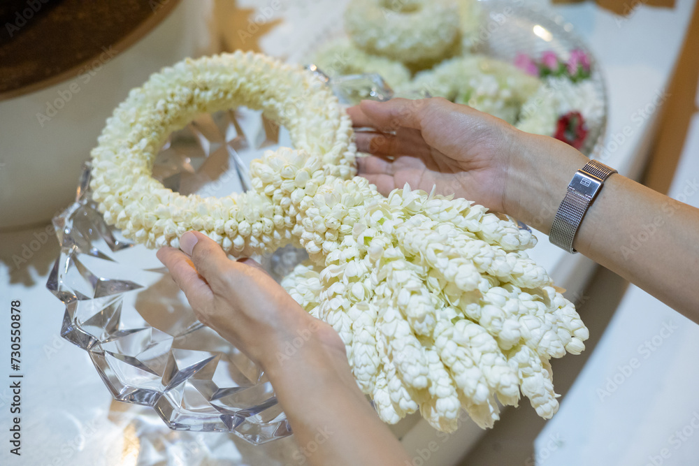  Beautiful jasmine garland