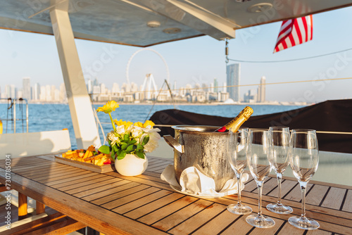 Fotografi Luxury living onboard a motor yacht