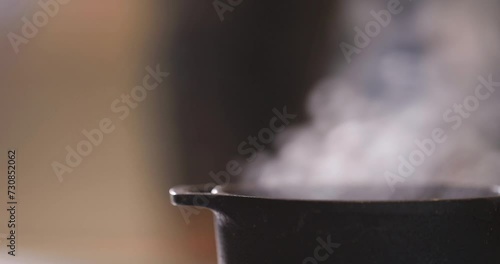 グツグツと沸騰した鍋から立ち上がる湯気　料理・レストラン・蒸気 photo