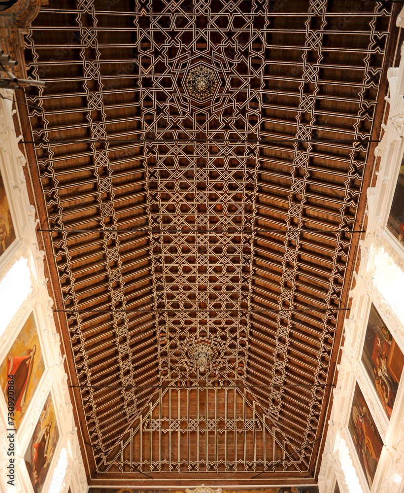Obraz premium Artesonado mudéjar de la Iglesia del Carmen (1614), Antequera, provincia de Málaga, Andalucía, España