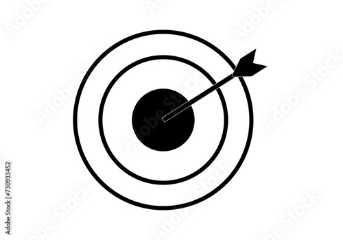 Icono negro de diana con flecha en fondo blanco.