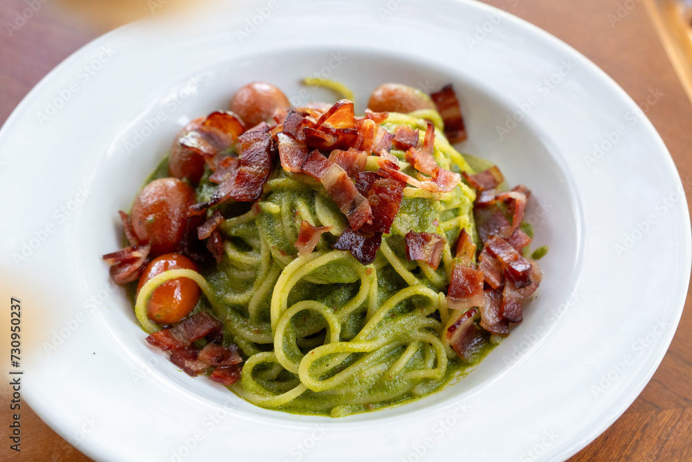 Delicious spaghetti Red Tomatoes with Bacon
Delicious spaghetti Red Tomatoes with Bacon