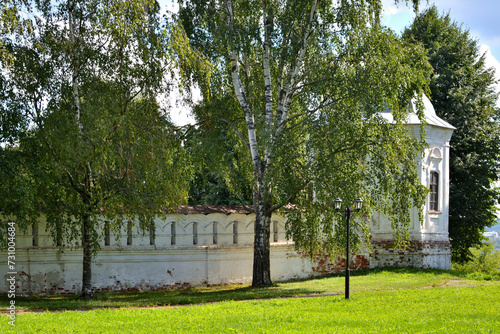 Vladimir, wall of the Bogoroditse-Rozhdestvensky monastery