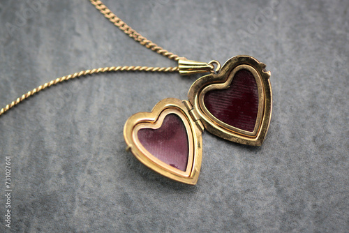 Vintage 14Ct Rolled Gold 1970s Hand Engraved Floral Heart Charm Locket Pendant Necklace, 18Ct Yellow Gold Plated 18