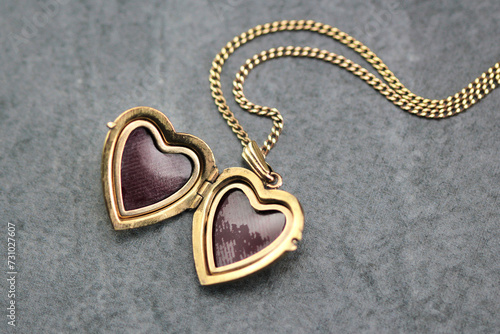 Vintage 14Ct Rolled Gold 1970s Hand Engraved Floral Heart Charm Locket Pendant Necklace, 18Ct Yellow Gold Plated 18