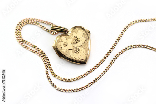 Vintage 14Ct Rolled Gold 1970s Hand Engraved Floral Heart Charm Locket Pendant Necklace, 18Ct Yellow Gold Plated 18