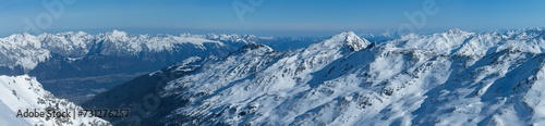 Winterpanorama Grünbergspitze mit Blick nach Volders, ins Inntal und auf die Karwendel Nordkette