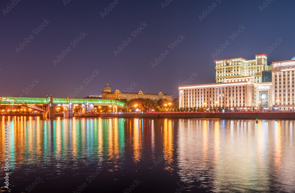 Night view of the Ministry of Defence of Russian Federation, and Moscow river embakment