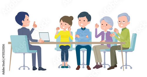 夫婦両親を相手に打ち合わせするビジネスシーン。好印象。