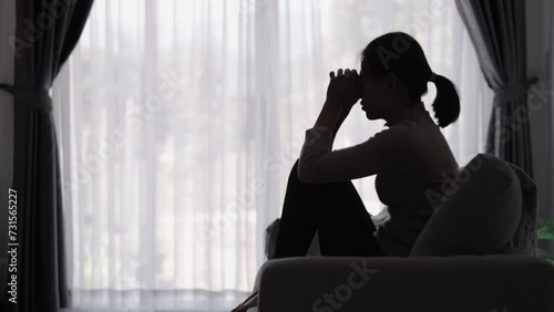 Shadow of a woman. She is depressed and depressed. There are problems. accumulated stress Relationship problems and emotional abuse.