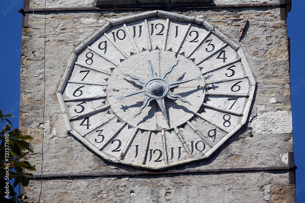Uhr an der Chiesa di Santo Stefano Belluno Uhr an der Chiesa di Santo Stefano Belluno