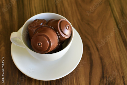 Capsulas para preparar café expreso en una cafetera automática.