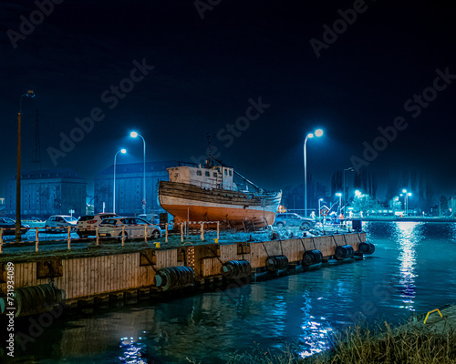 Obraz na płótnie Port nocą w salonie