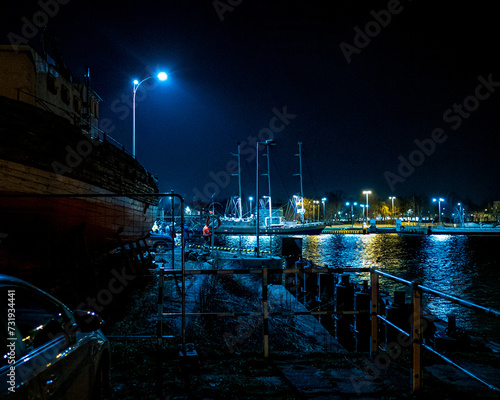 Obraz na płótnie Port nocą w salonie